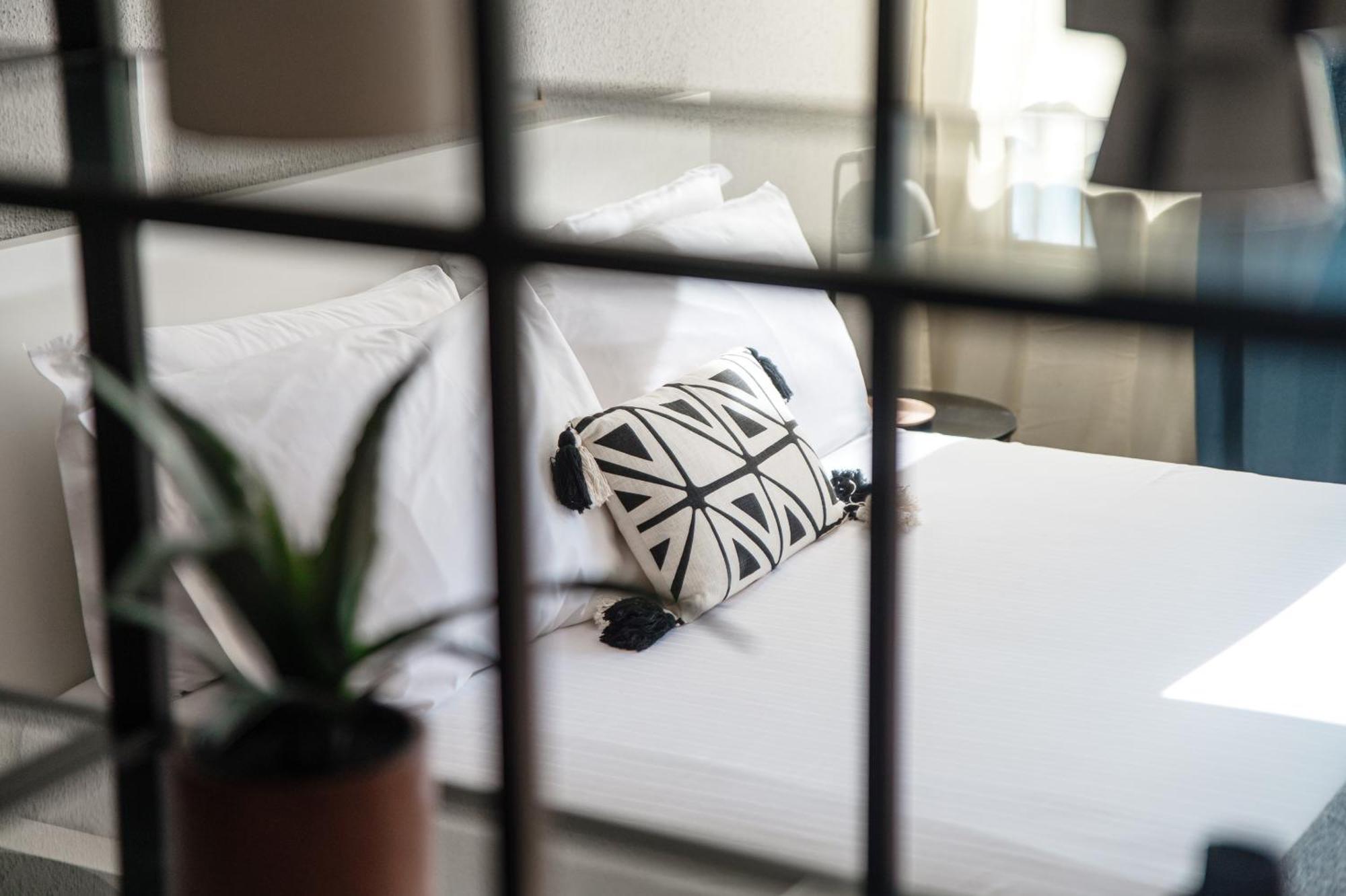 Loft Torre Locarno By Quokka 360 - Large Studio On The City View Tower エクステリア 写真